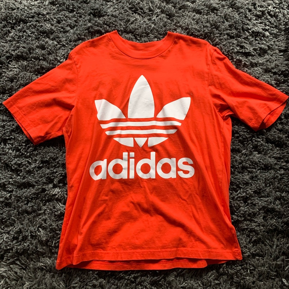 Men’s Oversized Adidas Tee.